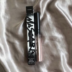 FENTY BEAUTY- Full Frontal Mascara